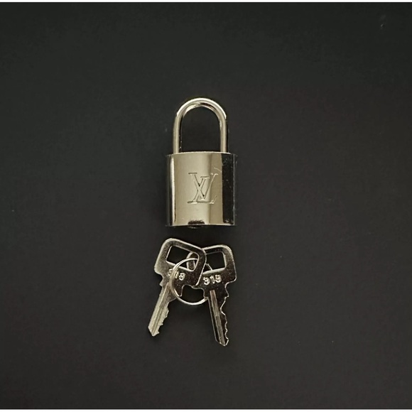 Louis Vuitton PadLock Lock & 2 Key Brass Silver Polished - Picture 3 of 7